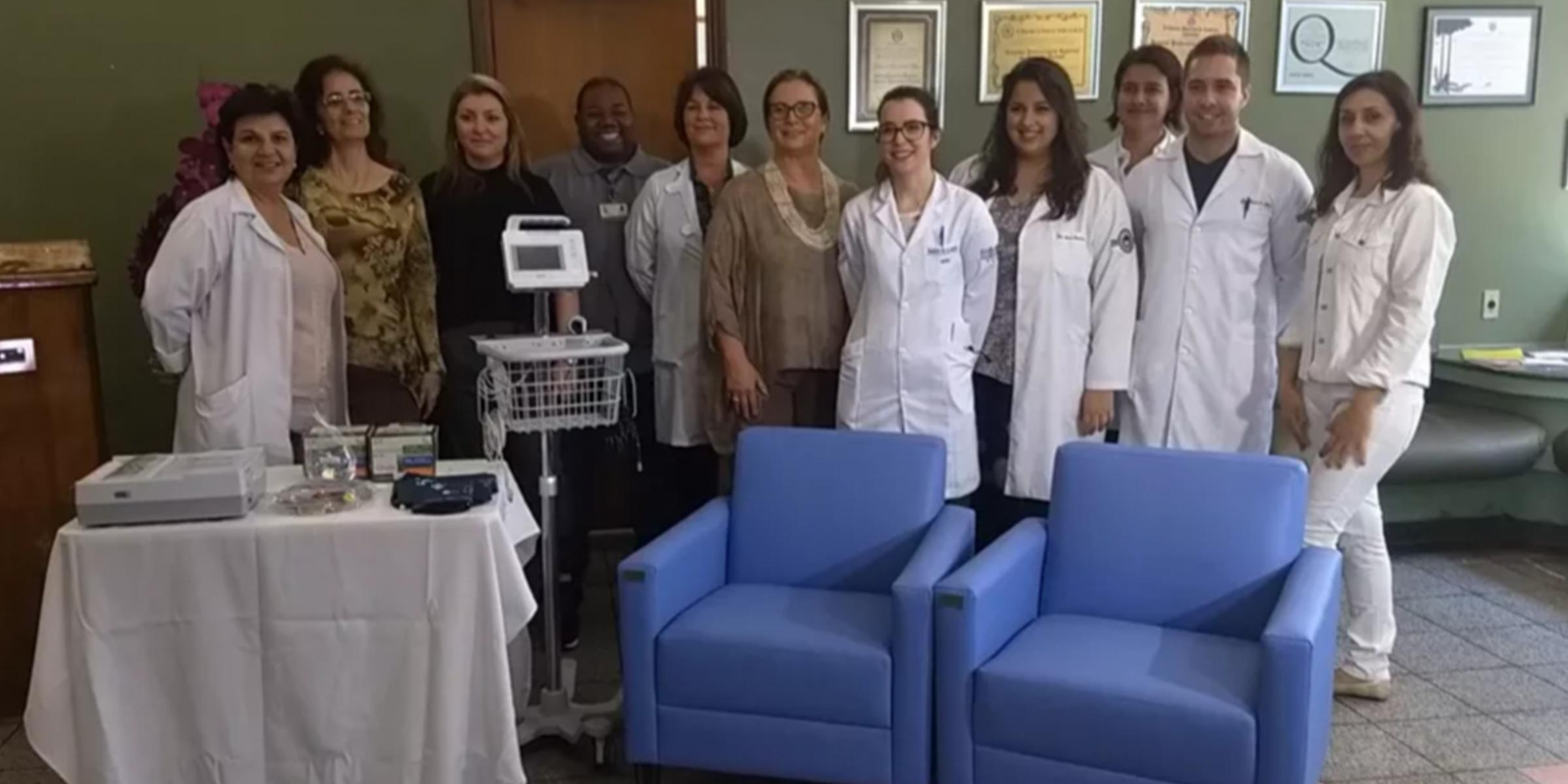 Ex-alunos de medicina da UE doam equipamentos ao Hospital Universitário